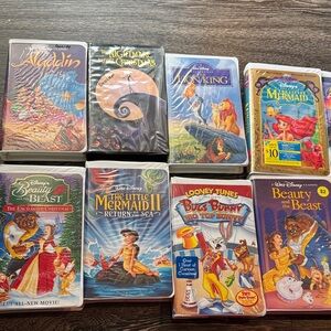 Title: Huge Disney & Classics VHS Lot - Beauty & The Beast, Lion King, MIB
